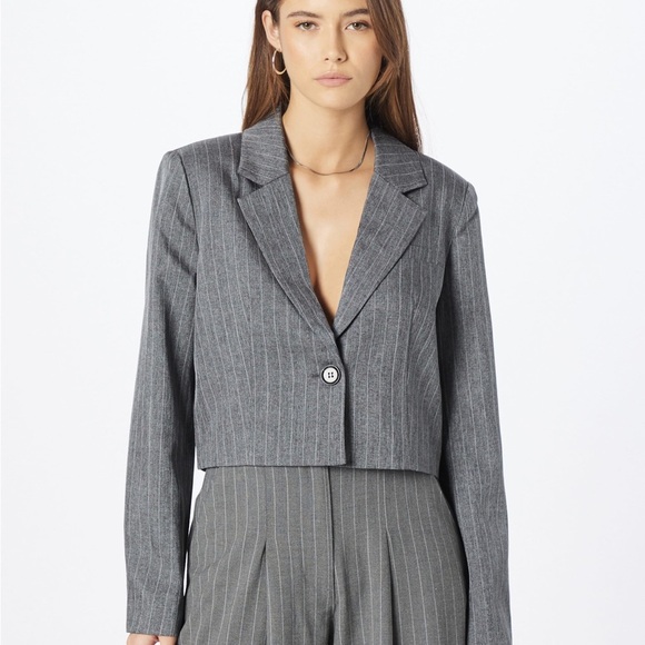 DYNAMITE Gray Pinstripe Women's Blazer M and XL - Picture 1 of 8